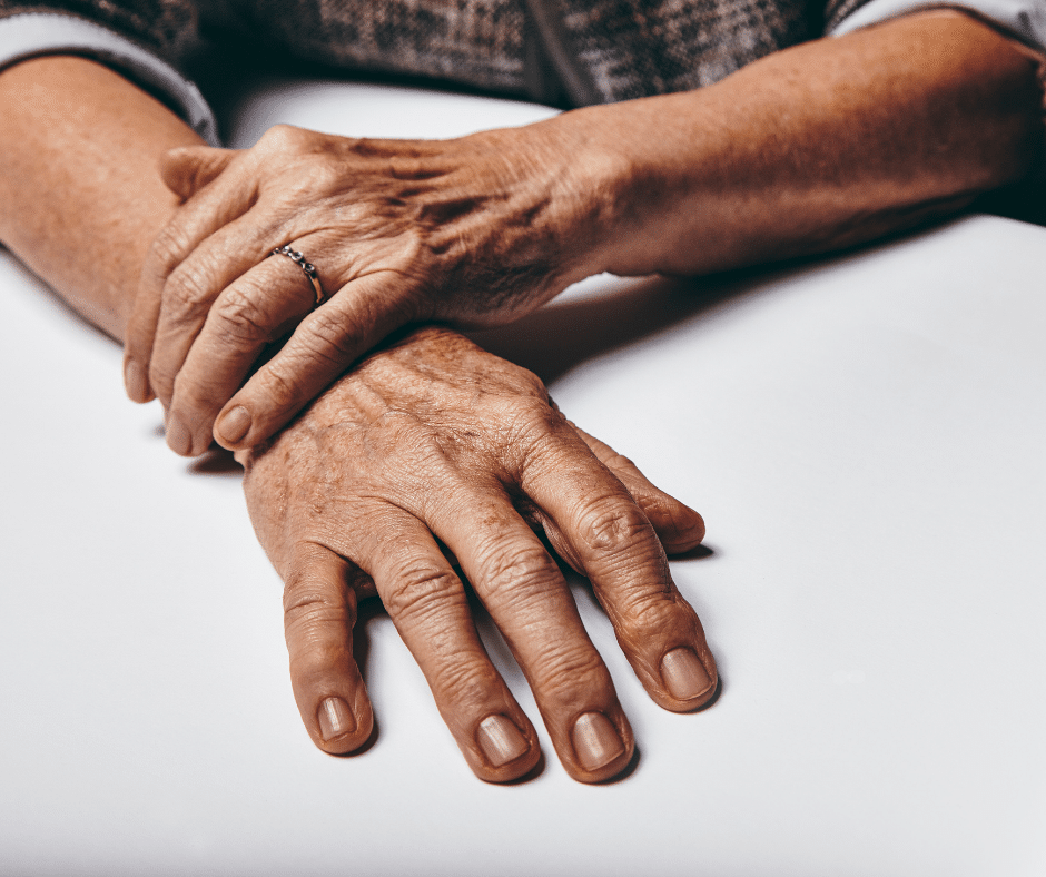Prevén o trata problemas en la piel, como foto-envejecimiento, manchas oscuras o celulitis, a través de tratamientos intensivos de presión temporal controlada.