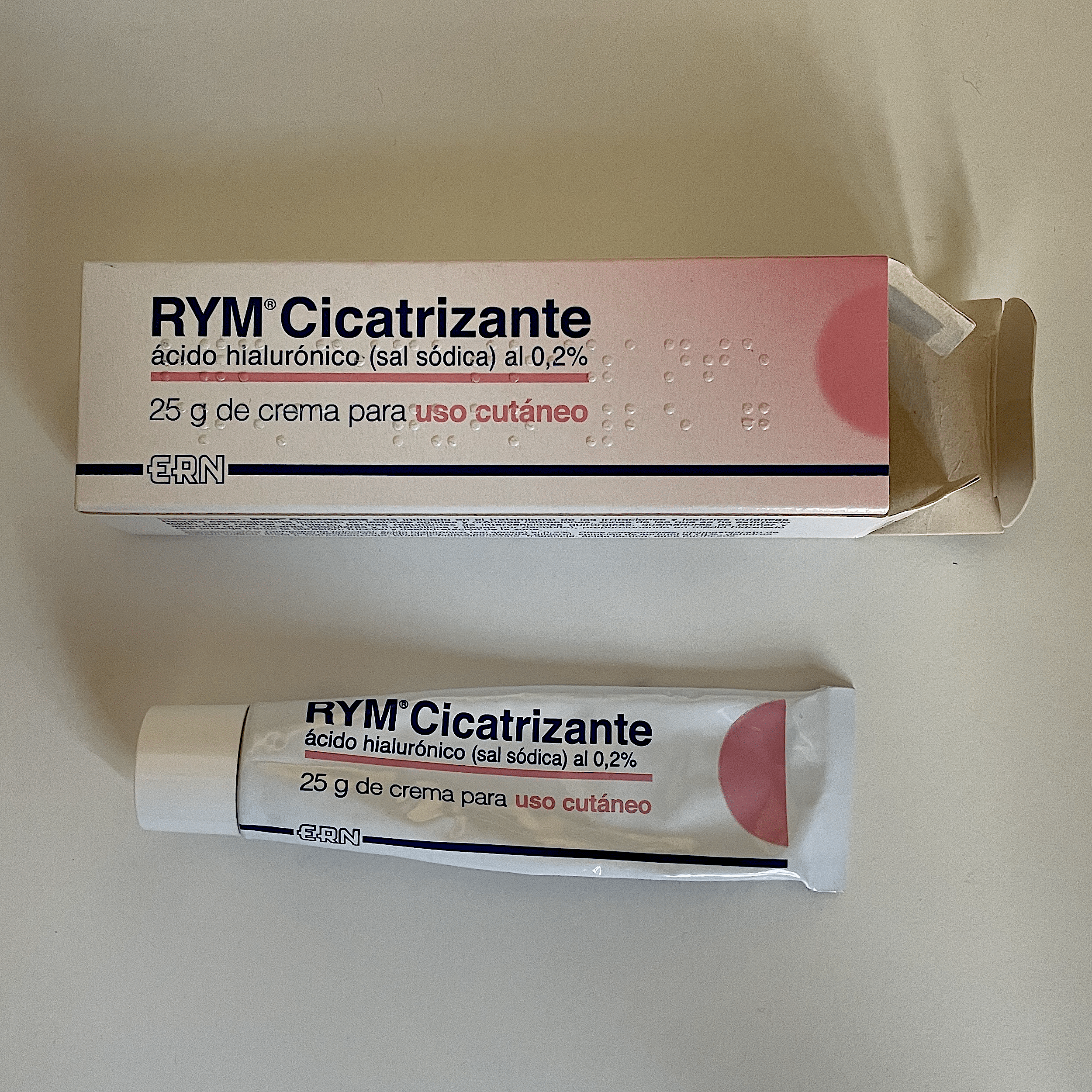 My healing ointment with high concentrations of skin humectants (you can find similar products in any pharmacy).