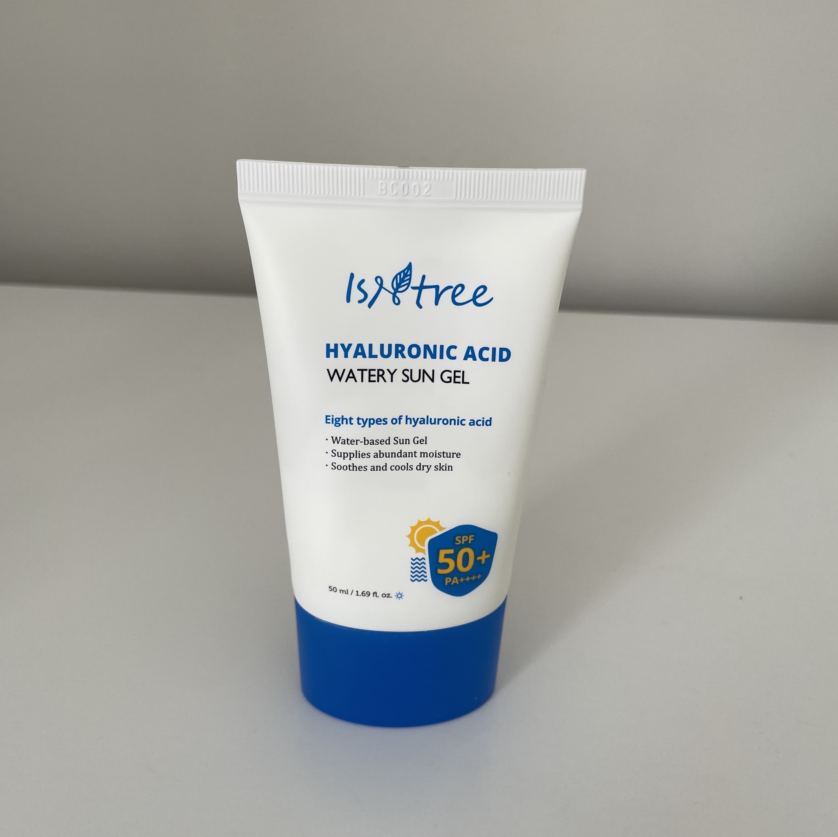 Photograph of the Isntree Hyaluronic Acid Watery Sun Gel SPF50+ PA++++